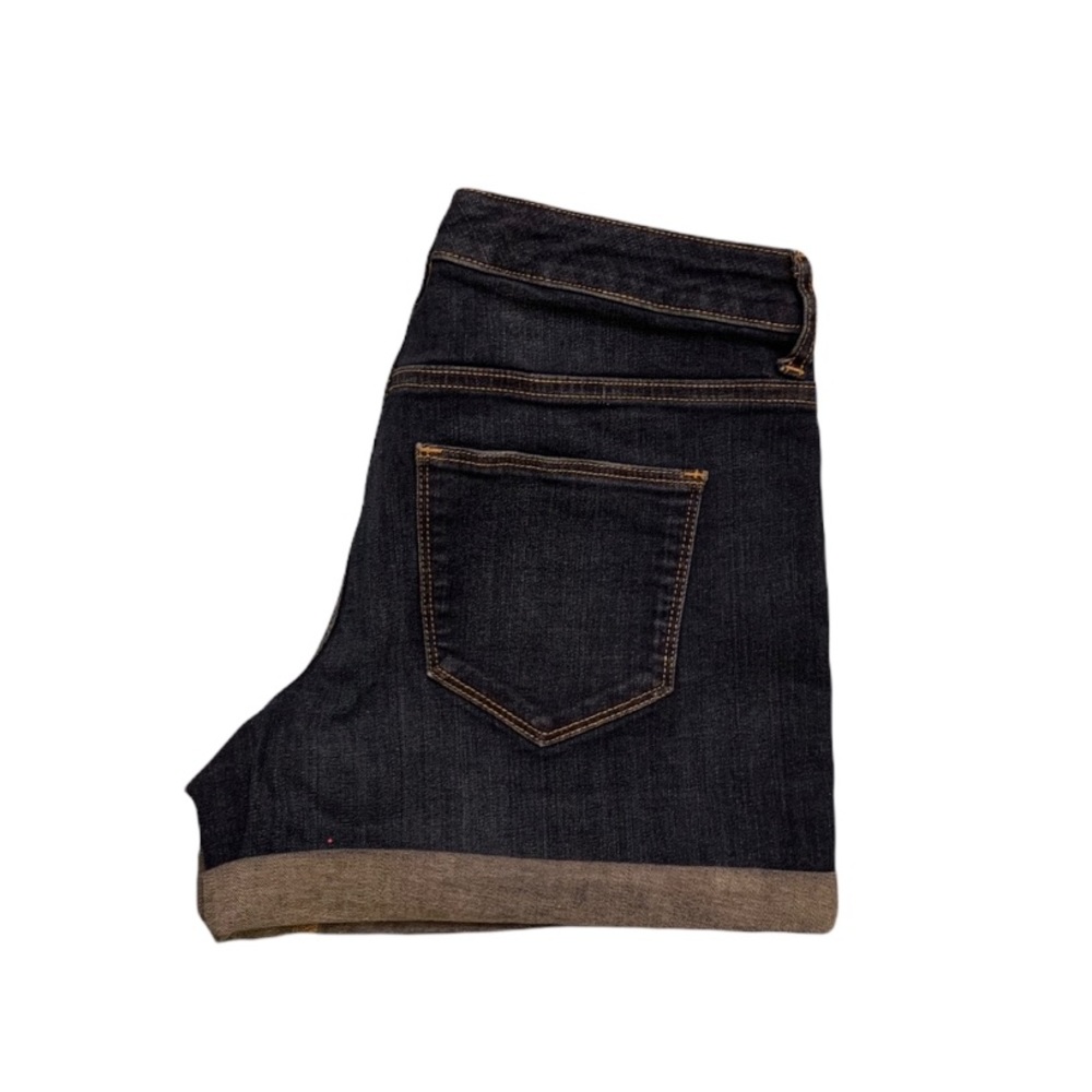Universal Threads Med Rise Jean Shorts - Picture 2 of 3